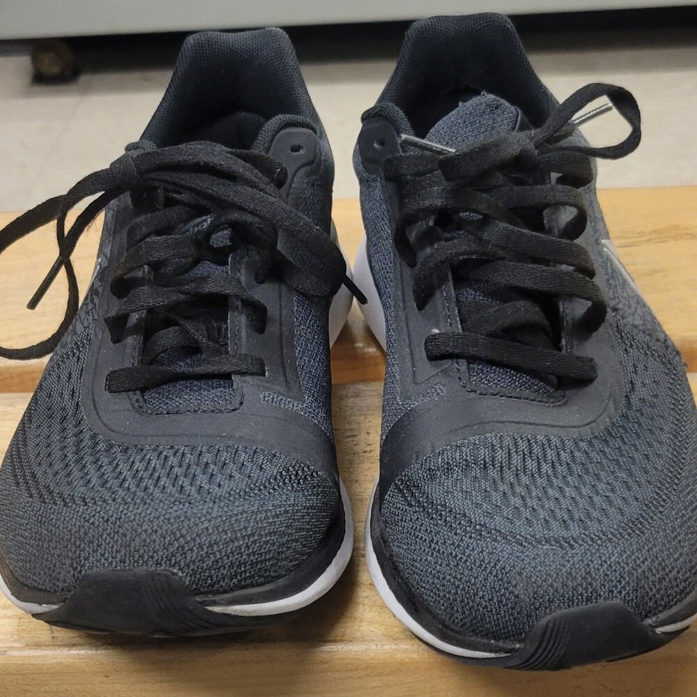 Reebok everforce - size 7 women's shoe